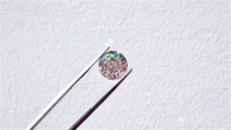 How To Identify A Diamond Like A Graduate Gemologist