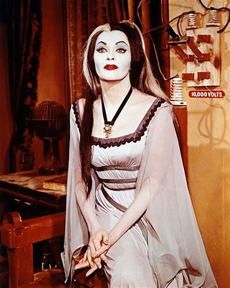 Yvonne De Carlo In The Munsters 1964 Yvonne De Carlo Lily Munster Hollywood