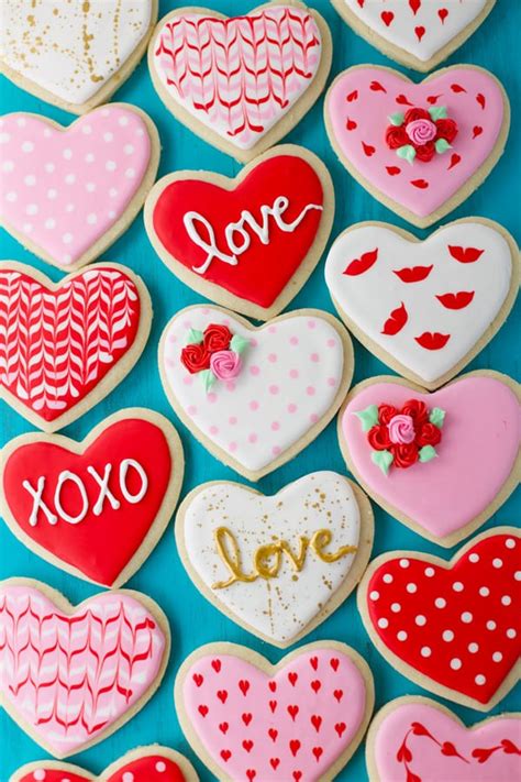 For a valentine's day cookie that won't weigh you down, try these bright and bold meringues. Valentine's Day Sugar Cookies - Mom Loves Baking