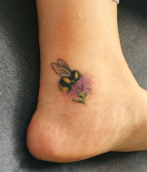 Pin By Melissa Timm On Tattoo Bumble Bee Tattoo Bee Tattoo Tattoos