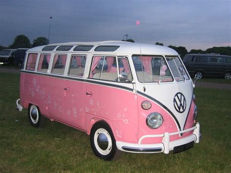 Pretty In Pink A Very Girly Splitty Vw Hippie Van Volkswagen Minibus Vintage Vw Bus