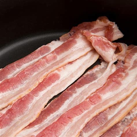 12 Mistakes People Make When Cooking Bacon Taste Of Home