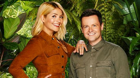 Holly Willoughby And Dec Donnelly Given Warning By I M A Celebrity Bosses Celebrity Metro