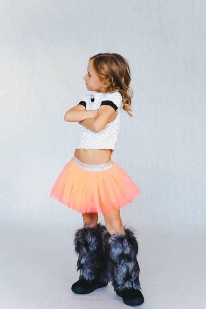 Tiny Princess Model Banque Dimages Et Photos Libres De Droit Istock