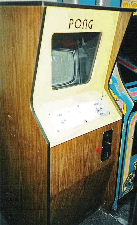 Atari Pong Vintage Video Games Vintage Videos First Video Game All