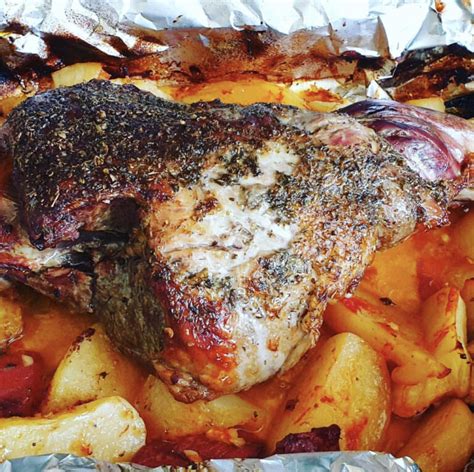 Akis Petretzikis Traditional Greek Lamb Kleftiko Recipe — Greek City Times