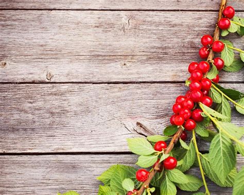 Berries On Wooden Background — Stock Photo © Kruchenkova 32814301