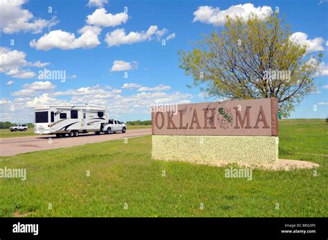 Oklahoma State Line Border Sign Stock Photo Alamy