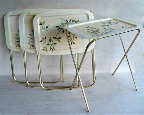 Four Mid Century Plastic Tv Trays With Floral Print And