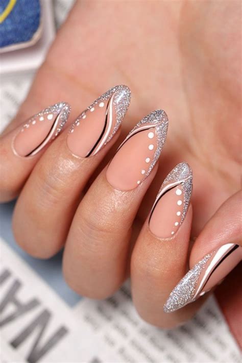 Elegant And Chic Almond Acrylic Nails For Summer Nails Designs