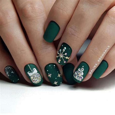 The cheapest item will be discounted at the basket. Christmas gel nails - SoNailicious