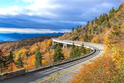 Driving Blue Ridge Parkway Useful Tips And What To Expect Means To