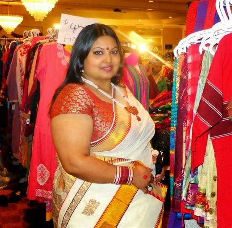 Desi Hot Indian Fat Aunties Bold Sexy Photos Saree In 2019 Indian Aunty Desi Indian