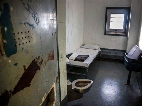 A Prisoner Was Covered In Filth And Barking Like A Dog After 600 Days