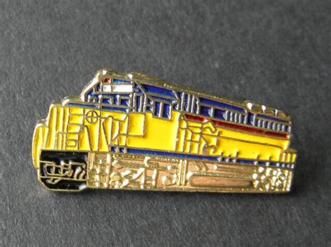Chessie Systems Railroad Locomotive Railway Lapel Pin Badge 78 Inch Ebay