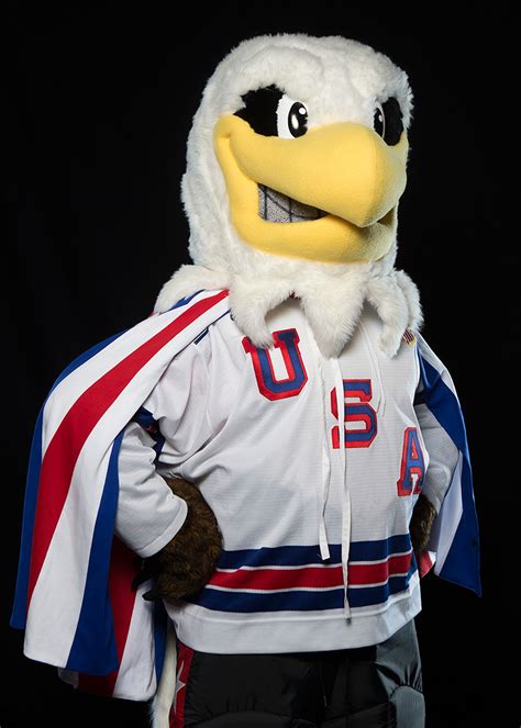 Usa Hockeys Ntdp Eagle Mascot September 30 2015 Photo On Oursports