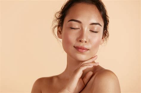 6 Steps To Naturally Glowing Skin Elevays