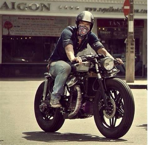 ปักพินในบอร์ด Cafe Racer