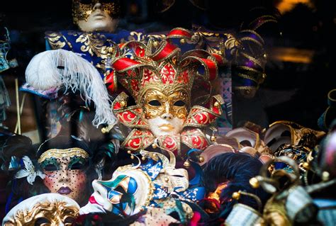 The Complete Guide To Venetian Carnival Masks The Creative Adventurer