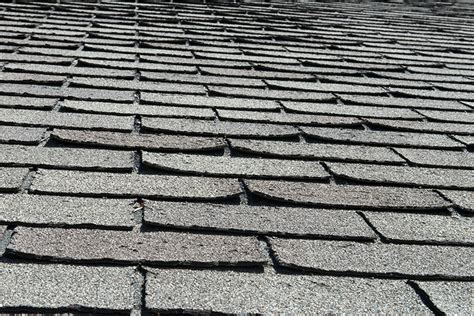 How To Determine The Age Of Your Roof Roof Maxx