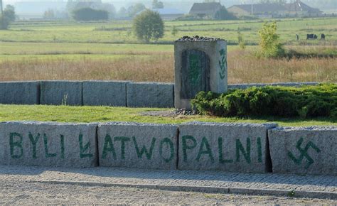 Poland Wants To Outlaw Blaming Poles For Nazi Atrocities But What