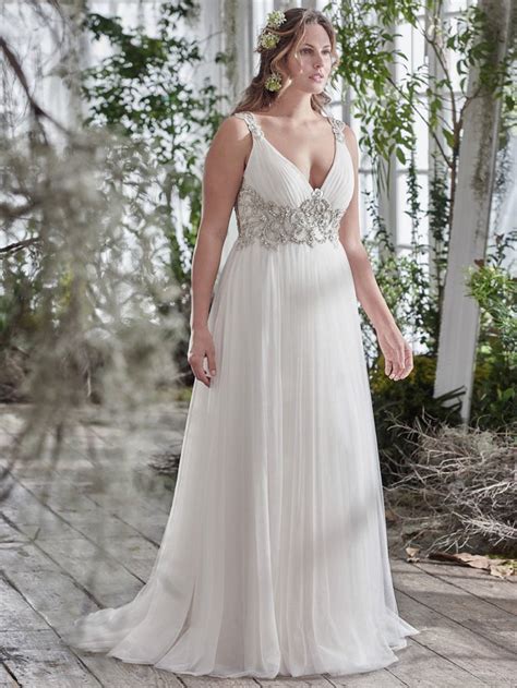 Wedding dresses & bridesmaids inspiration! 21 wedding dresses for curvy brides