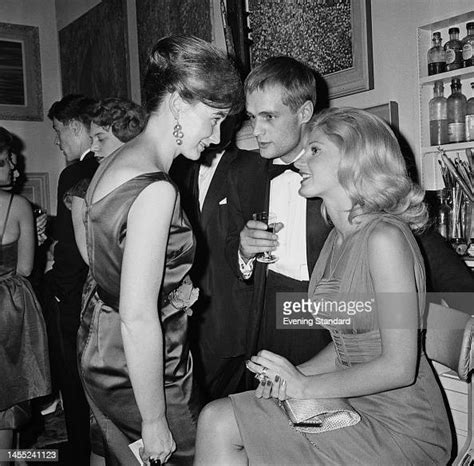 British Actor David Mccallum With His Wife Jill Ireland And A Second