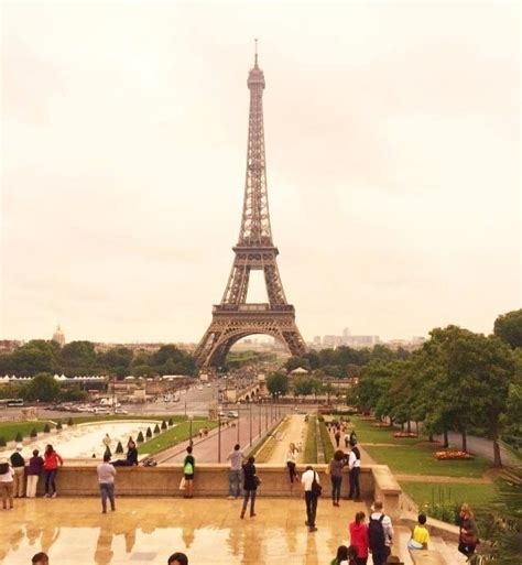Talking Location With Lynne Shelby Paris Blog Tripfiction