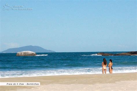 Foto Duas Garotas Adimirando O Cenário Maravilhoso Da