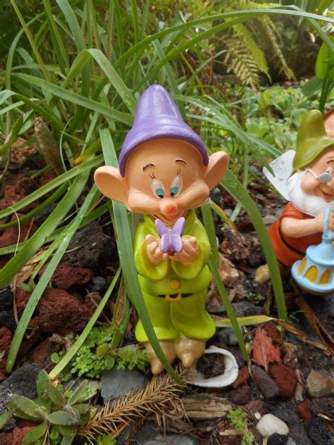 New Disney 6 Snow Whites Seven Dwarfs Complete Set Of 7 Garden Gnomes