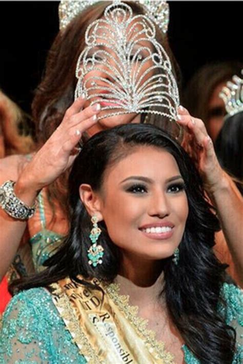 Ashley Callingbull Cree First Nation Is The First Aboriginal Mrs Universe Portraits Pinterest