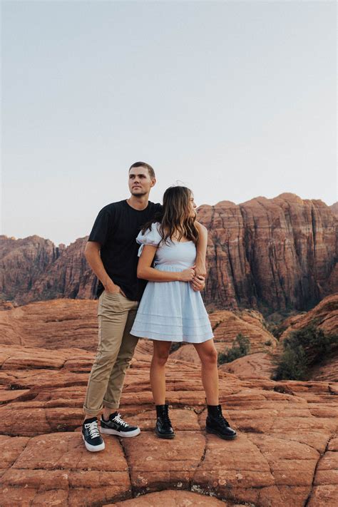 Red Rock Engagement Session By Hannah Mack Photo Beloved Stories