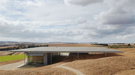 House In The Hills By Sean Godsell Architects 00 Aasarchitecture