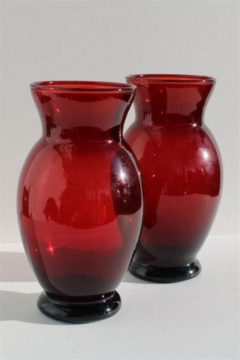 Pair Royal Ruby Red Glass Vases W Urn Shape Vintage Anchor Hocking Glassware