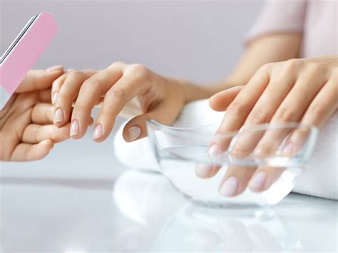 How To Remove Gel Nail Polish And Gel Nails At Home