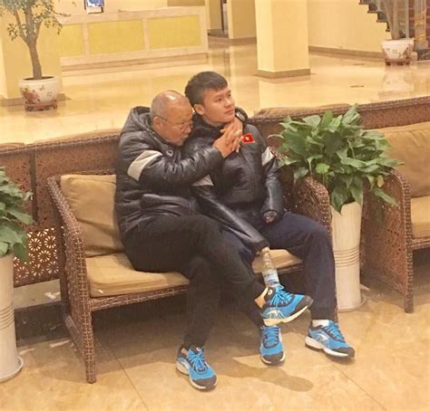 Xuân trường trước khi lên tuyển có phong độ rất tốt ở hagl. HLV Park Hang Seo và những hình ảnh vô cùng tình cảm với ...