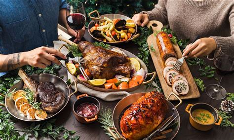 This traditional italian christmas dinner includes at least seven different types of seafood. 20 Christmas Dinners & Buffet Ideas in Singapore for an ...