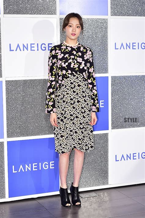 李幸倪, better known by her stage name gin lee, is a malaysian singer of chinese descent. Who Wore It Better: Lee Sung Kyung vs. Gong Hyo Jin vs ...