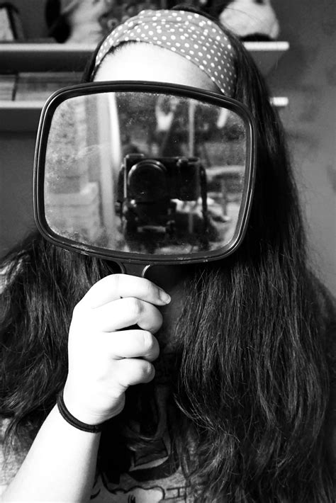 Mirror For Self Portrait Mirandoj