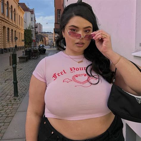 1137 Likes 29 Comments Fashion Outfit Idea 3amarchive On Instagram “curvy Girl Outfits