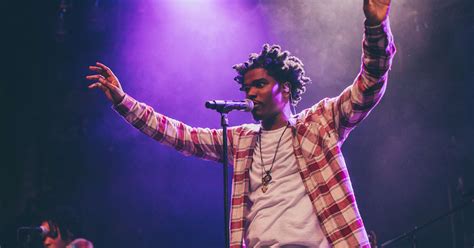 Watch Rapper Smino Perform A New Song In Chicago