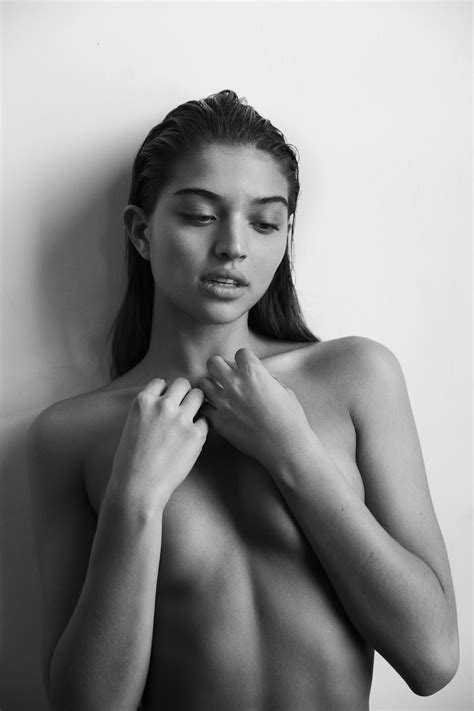 Daniela Lopez Osorio Nude Sexy Photos Thefappening