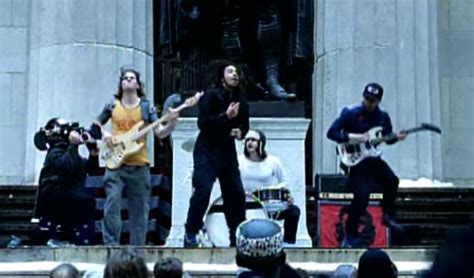 Tom morello's amusing exchange with a fan who complained about the political bs in his songs has led to twitter users poking fun at other naive ratm tom morello and numerous twitter users have been making light of those people who have recently taken issue with rage against the machine. Tom Morello Wants To 'Outflank' Rage Against The Machine ...