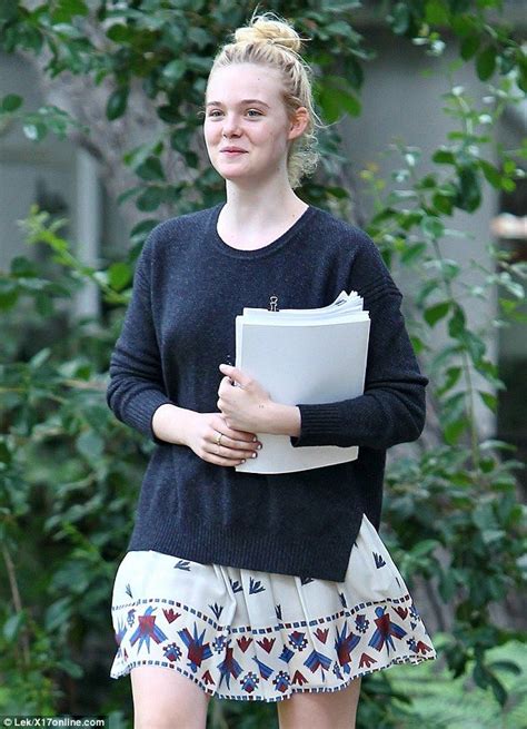 Pin By Mark Bowen On Elle Fanning Out With Movie Scrip Elle Fanning