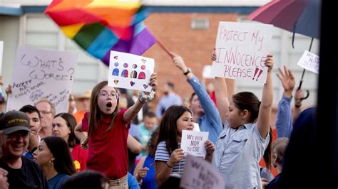 Tucsons Largest School District Passes Controversial Sex Education