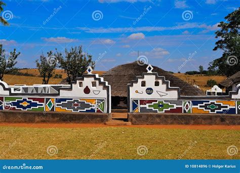 Villaggio Di Ndebele Sudafrica Fotografia Stock Immagine Di Casa