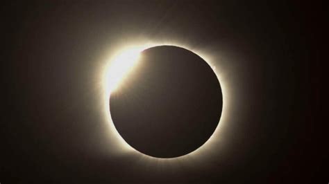 ¿a Qué Hora Se Oscurecerá El Cielo Con El Eclipse Solar Híbrido De
