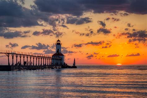 Michigan City East Pierhead Lighthouse After Sunset Arkivfoto Bild Av
