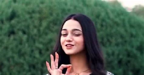 पाकिस्तानी लड़की आयशा का नया डांस Video वायरल