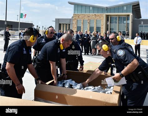 Cbp And Mexican Customs Officers Perform Joint Inspections Of Cargo
